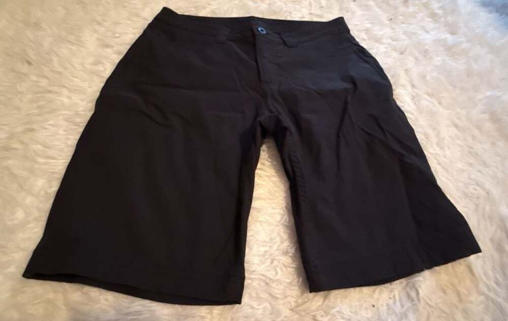Eddie Bauer Women's Size 6‎ Black Nylon Spandex Hiking Shorts